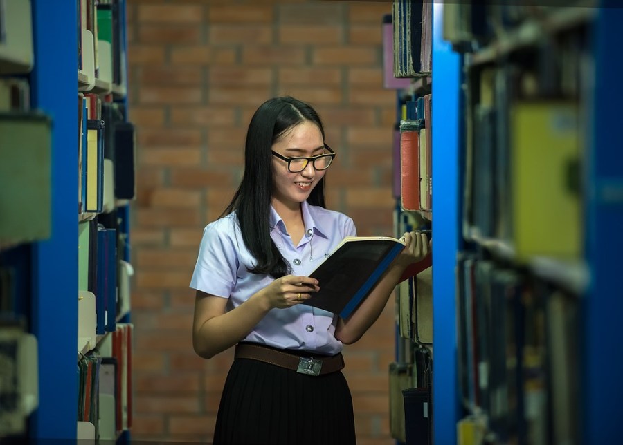 how to win scholarship essay contests
