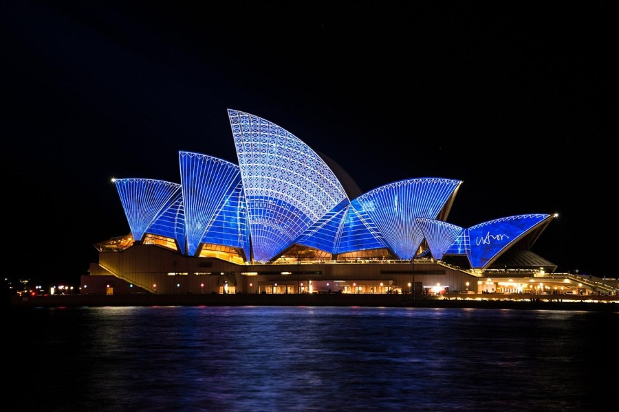 australia tourist visa minimum age