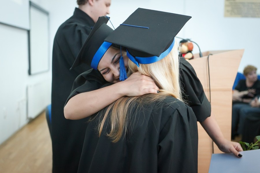 how to win scholarship essay contests