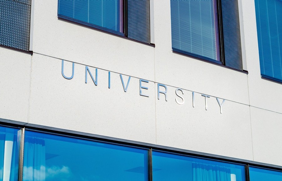 how to win scholarship essay contests